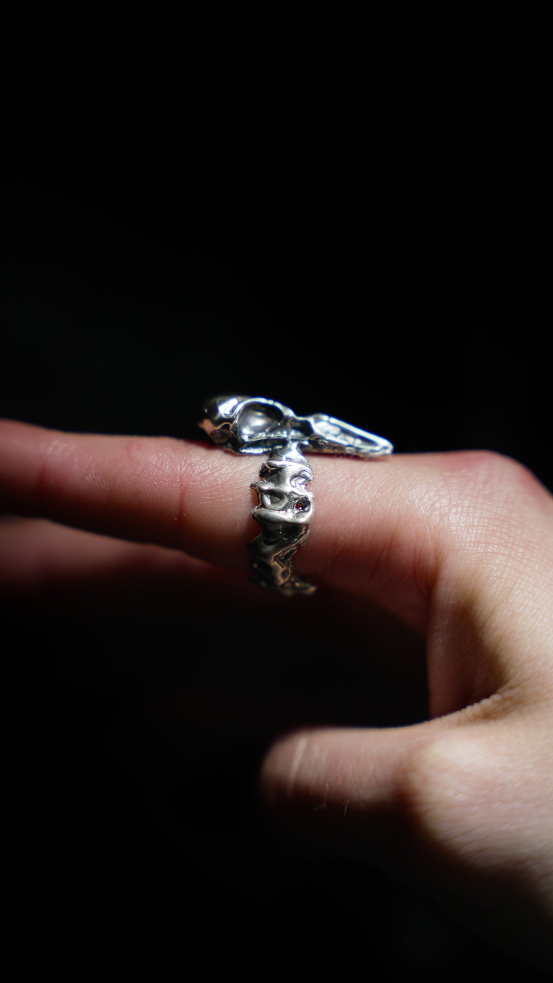 Cracked Skull Ring