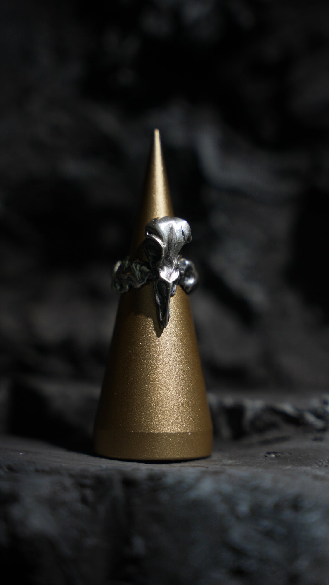 Cracked Skull Ring