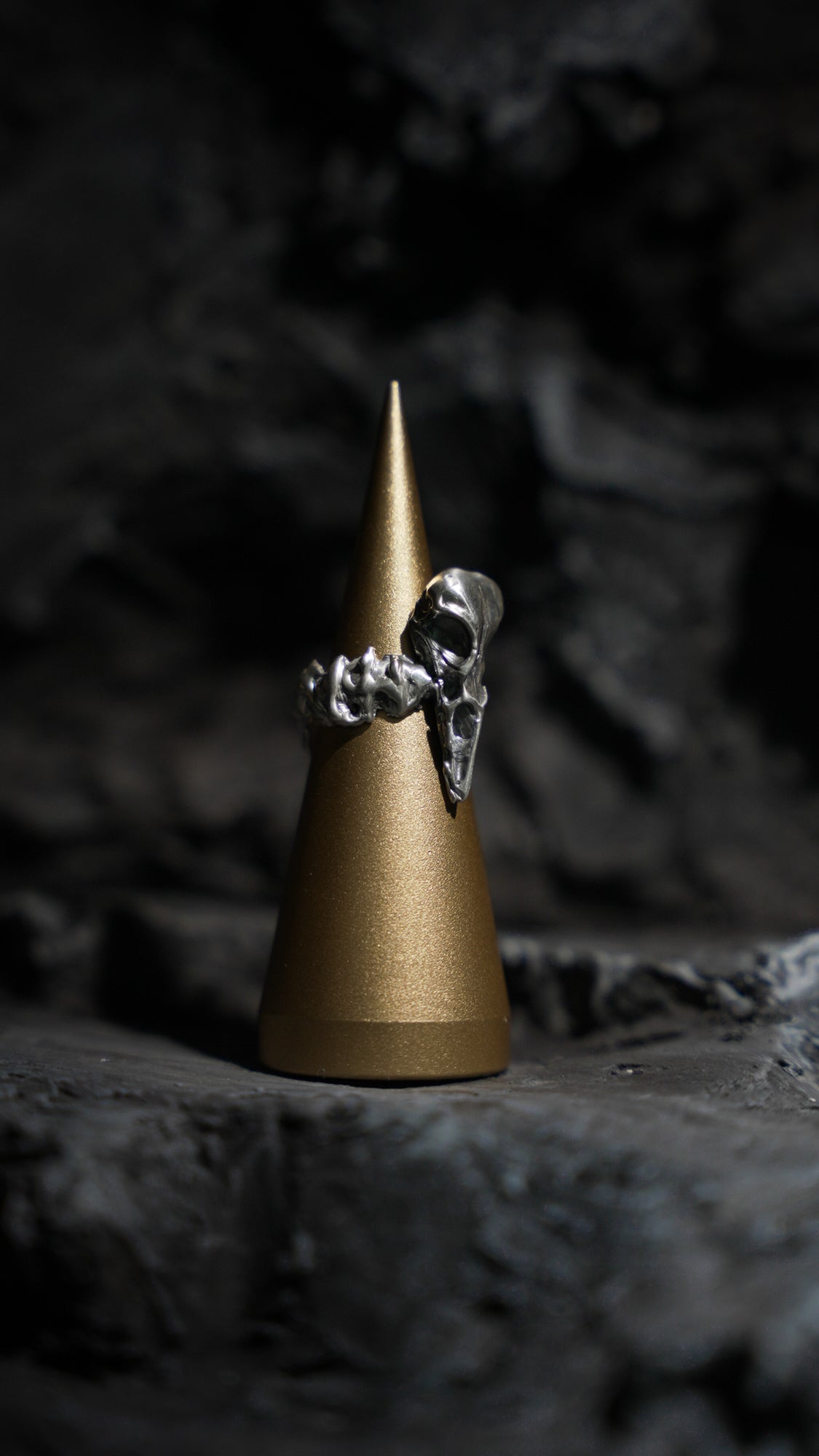 Cracked Skull Ring